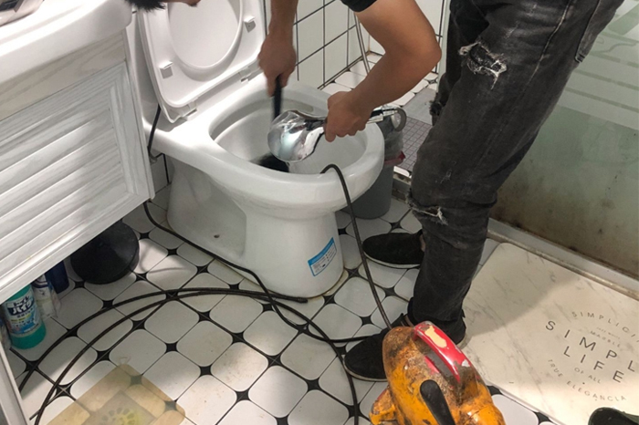 莱城疏通下水道