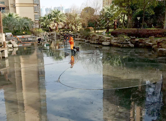 莱城景观池淤泥清理